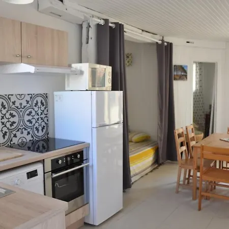 Rez De Chaussee Avec Terrasse